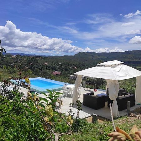 Отель Casa De Maitreya - Piscina, Ar Condicionado Алту-Параизу-ди-Гояс Экстерьер фото